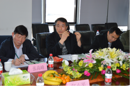 北京市工商聯(lián)佘運(yùn)副主席(中)、張峰處長(zhǎng)(左)，北京市統(tǒng)戰(zhàn)部曹杰處長(zhǎng)(右)